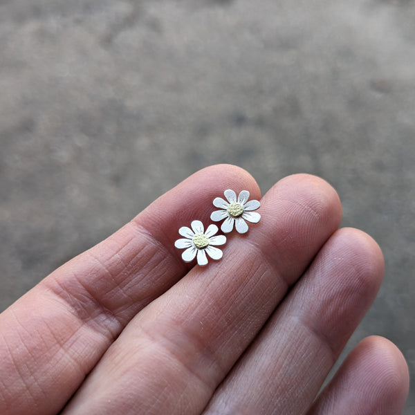 Daisy Stud Earrings