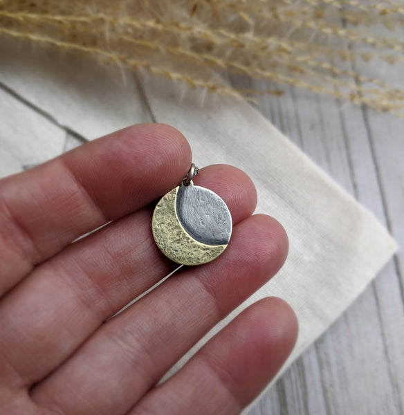 La Luna - Crescent Moon Necklace