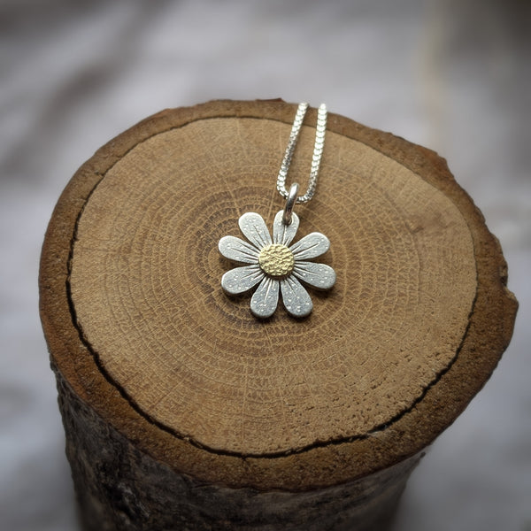 Daisy Necklace