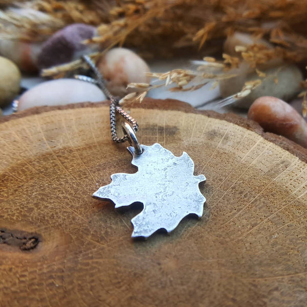 Silver Maple Leaf Pendant