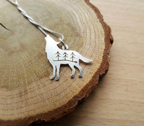 Silver Howling Wolf pendant