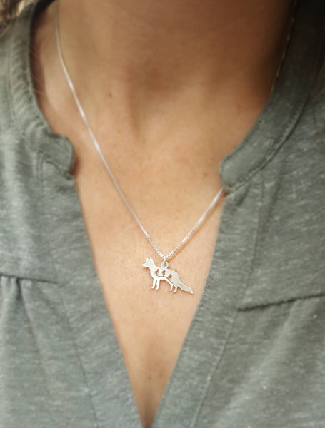Woodland fox pendant - silver necklace